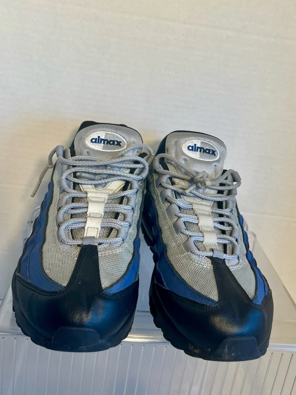 2017 Men's NIKE Air Max 95 Essential Retro Sneakers - Size 11 #749766-023